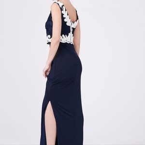 NWT FRANK LYMAN EMBROYDERED MAXI  BACK ZIP SLEEVELESS LINED US6 NAVY IVORY GOWN